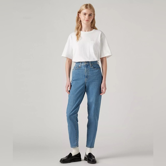 Levi’s High Waisted Taper Jeans - Picture 1 of 13